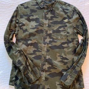 Men’s camo lux flannel by Banana Republic, M